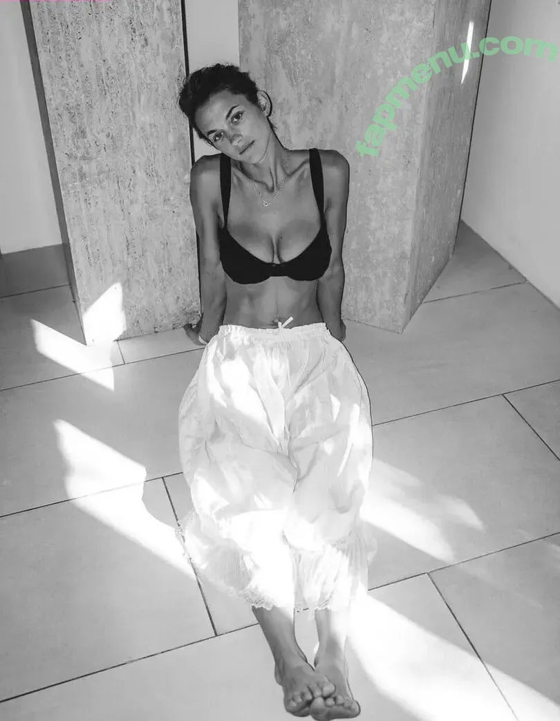 Chloe East nude photo #0337 (EastChloe / chloeeast)