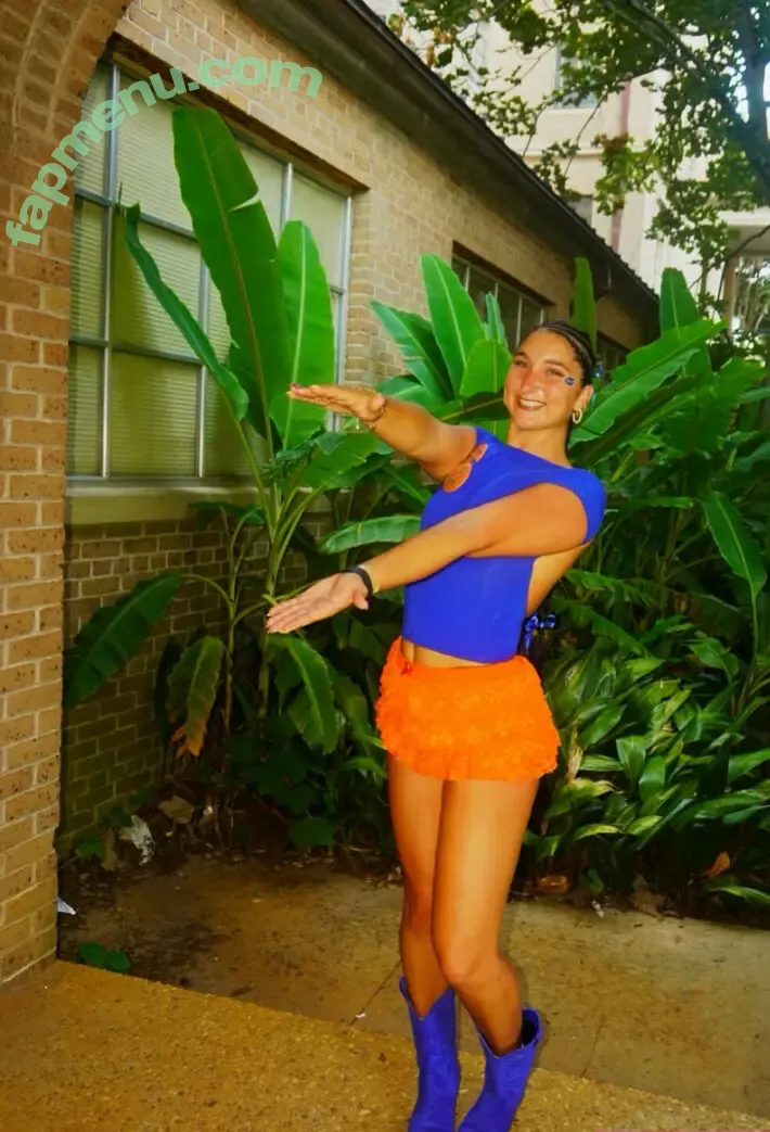 Chloe Evans nude photo #0008 (Ch1oe.Evans)