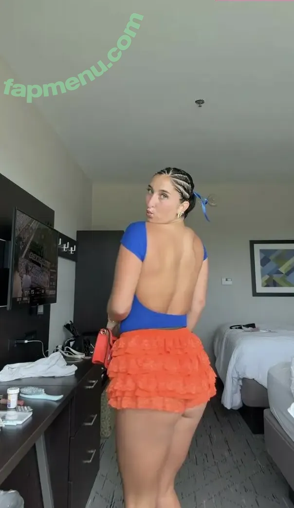 Chloe Evans nude photo #0013 (Ch1oe.Evans)