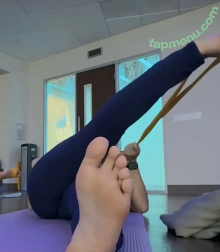 Chloe Evans nude photo #0035 (Ch1oe.Evans / ch1oe_evans)