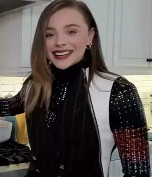 Chloe Grace Moretz / ChloeGMoretz nude photo #0292