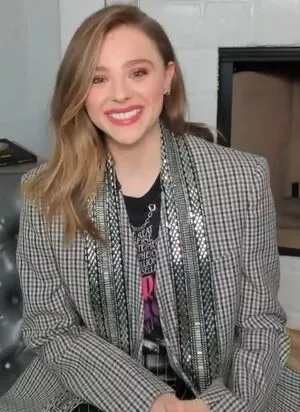 Chloe Grace Moretz / ChloeGMoretz nude photo #0293