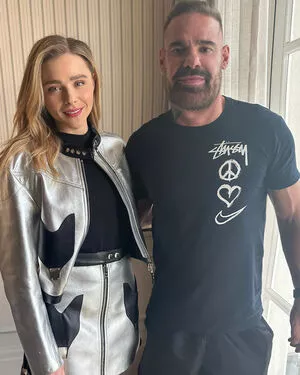 Chloe Grace Moretz / ChloeGMoretz nude photo #0338