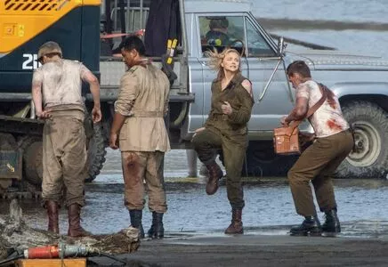 Chloe Grace Moretz / ChloeGMoretz nude photo #0406