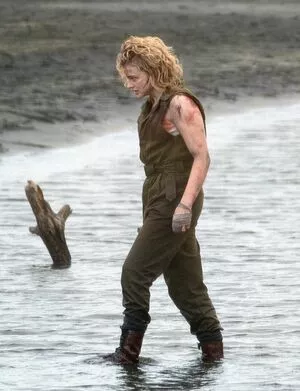 Chloe Grace Moretz / ChloeGMoretz nude photo #0407