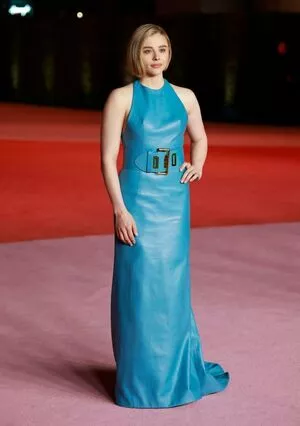 Chloe Grace Moretz / ChloeGMoretz nude photo #0445