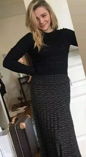 Chloe Grace Moretz / ChloeGMoretz nude photo #0560