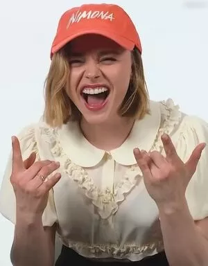 Chloe Grace Moretz / ChloeGMoretz nude photo #0598