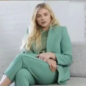 Chloe Grace Moretz / ChloeGMoretz nude photo #0600