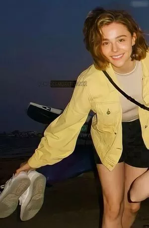 Chloe Grace Moretz / ChloeGMoretz nude photo #0606