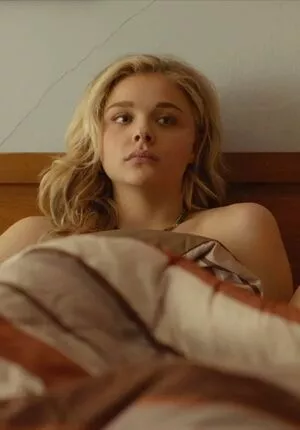 Chloe Grace Moretz / ChloeGMoretz nude photo #0840