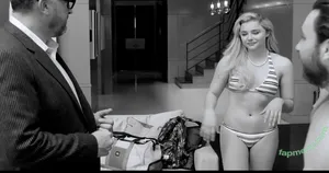 Chloe Grace Moretz / ChloeGMoretz nude photo #0954