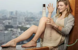 Chloe Grace Moretz / ChloeGMoretz nude photo #0957