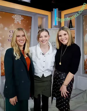 Chloe Grace Moretz / ChloeGMoretz nude photo #0958