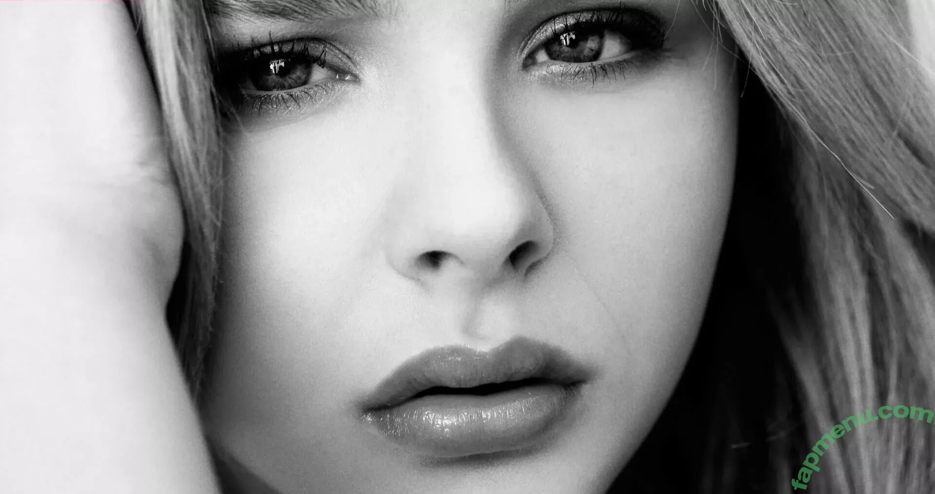 Chloe Grace Moretz nude photo #0089 (ChloeGMoretz)