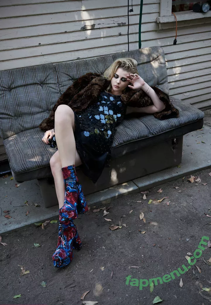 Chloe Grace Moretz nude photo #0166 (ChloeGMoretz)