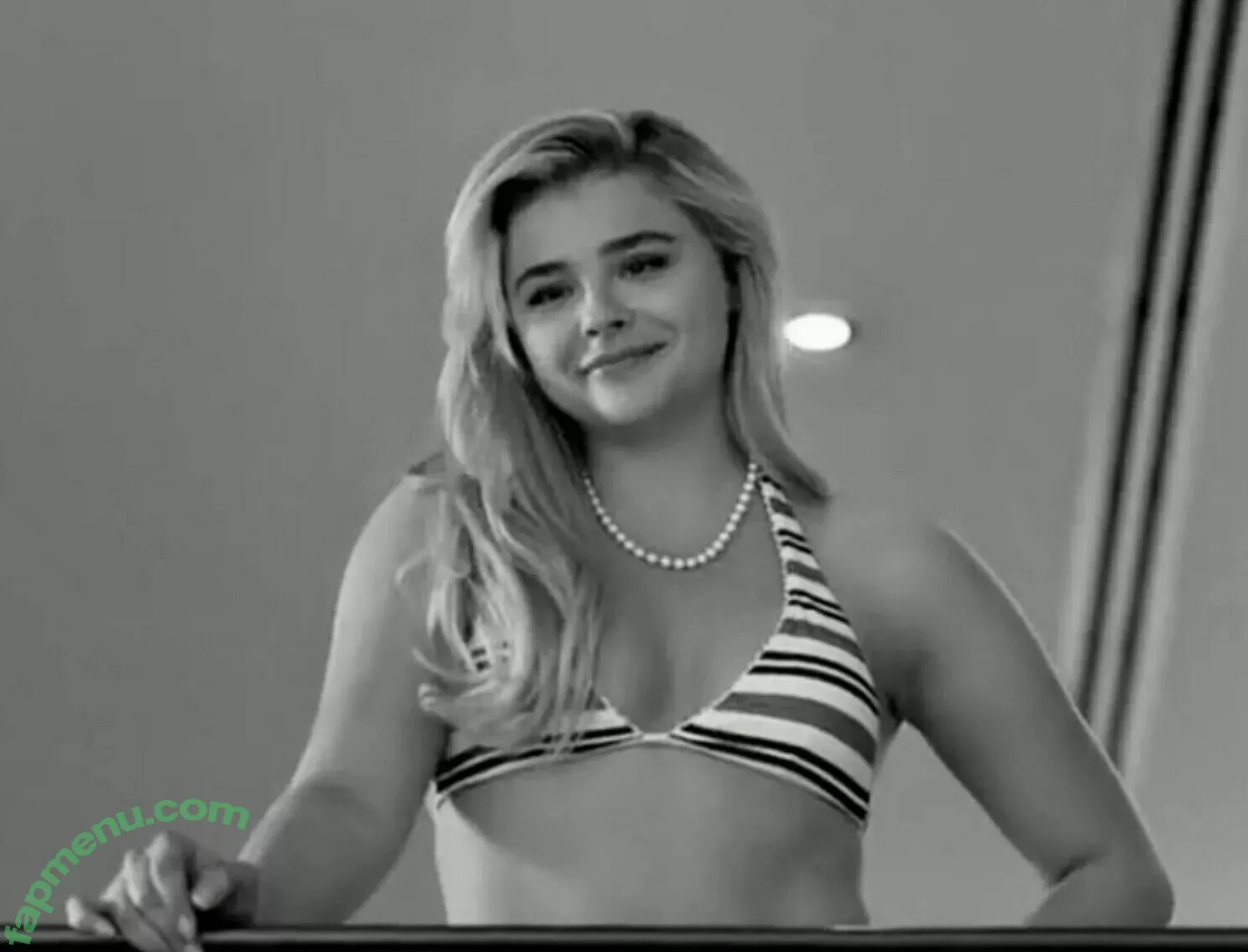 Chloe Grace Moretz nude photo #0190 (ChloeGMoretz)