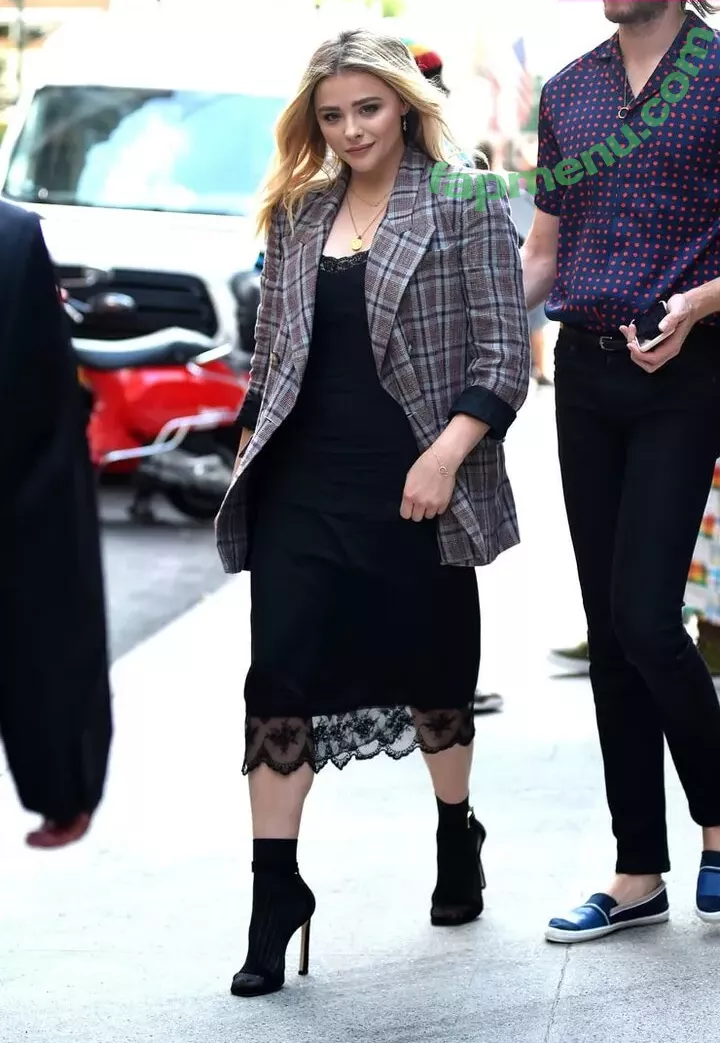 Chloe Grace Moretz nude photo #0251 (ChloeGMoretz)