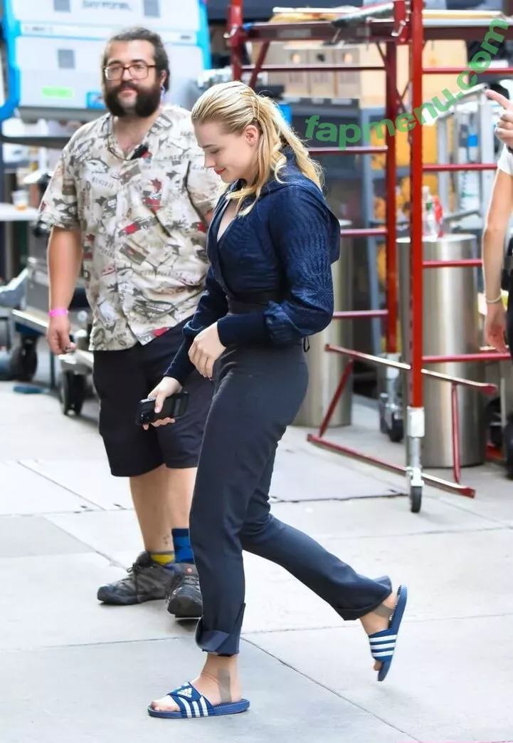 Chloe Grace Moretz nude photo #0257 (ChloeGMoretz)