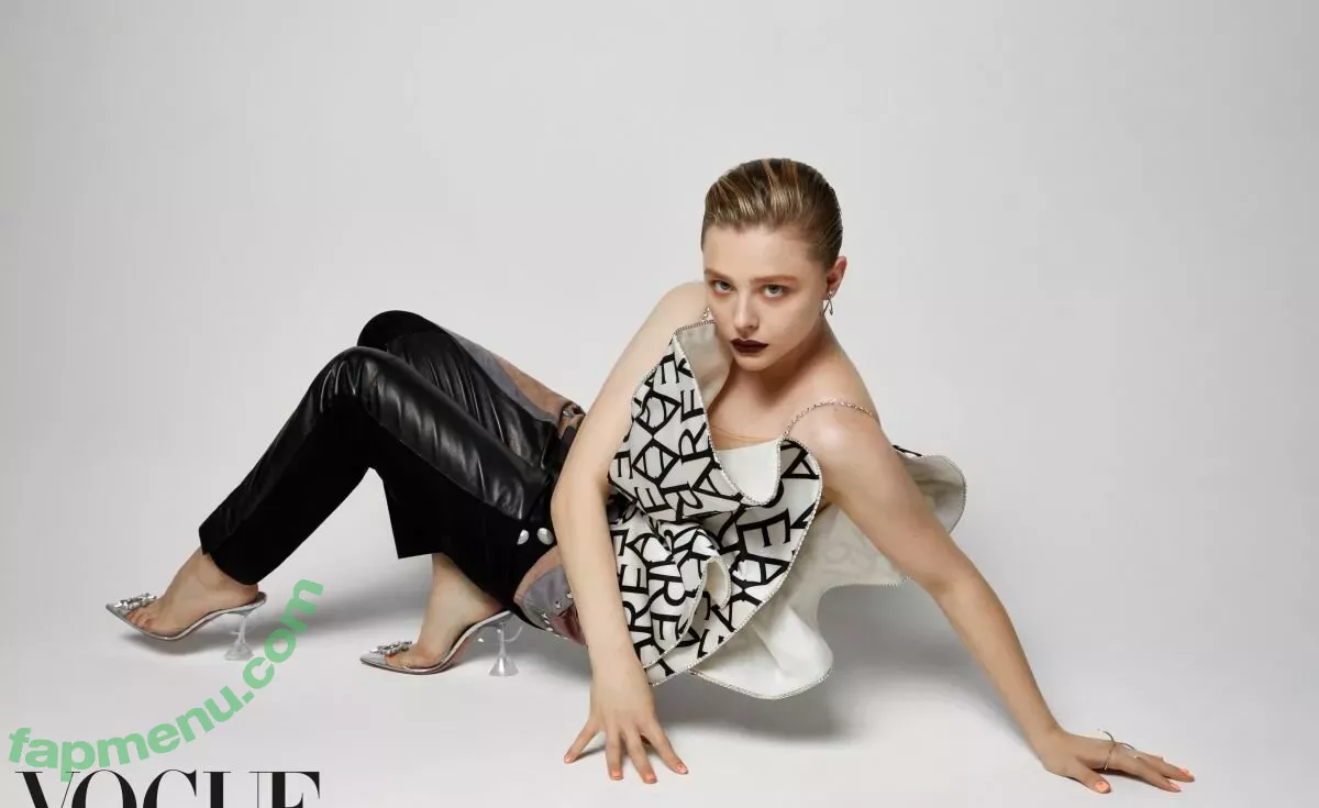 Chloe Grace Moretz nude photo #0283 (ChloeGMoretz)