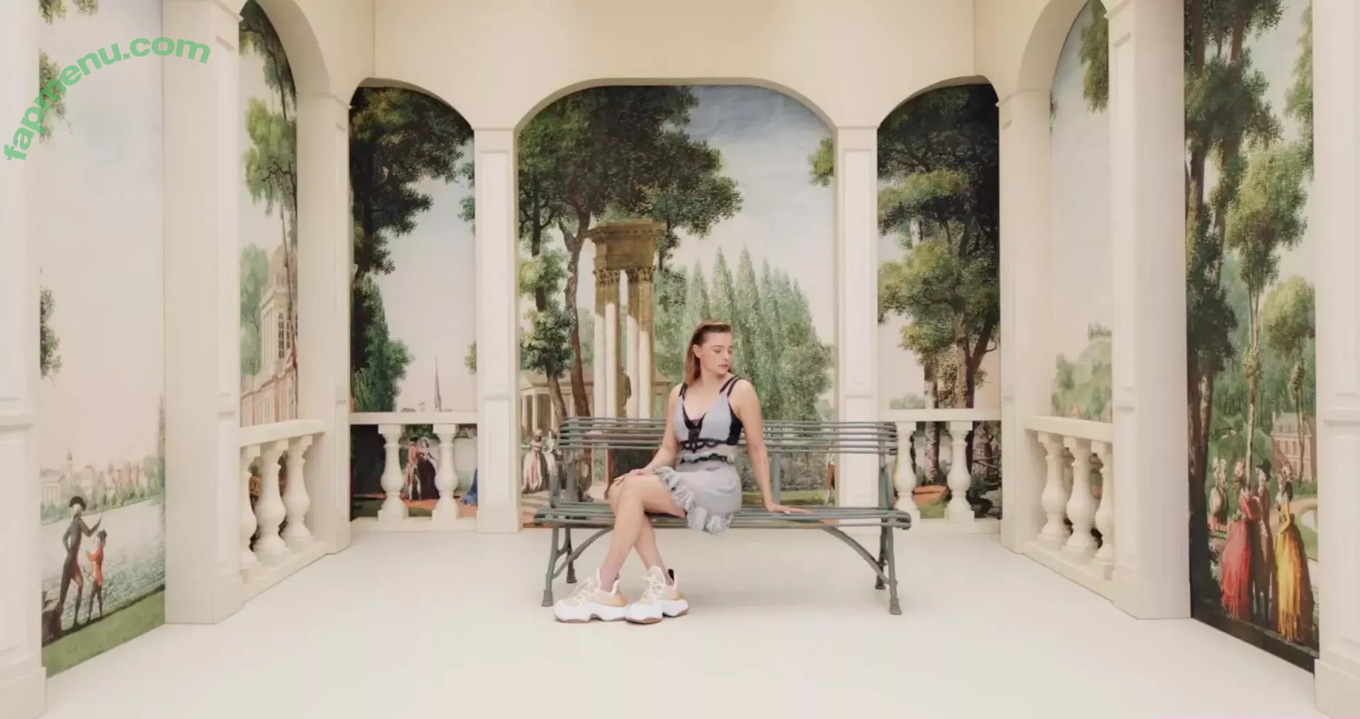 Chloe Grace Moretz nude photo #0354 (ChloeGMoretz)