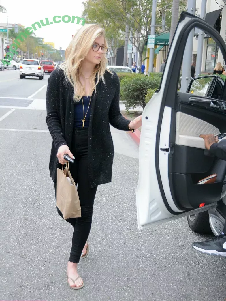 Chloe Grace Moretz nude photo #0360 (ChloeGMoretz)