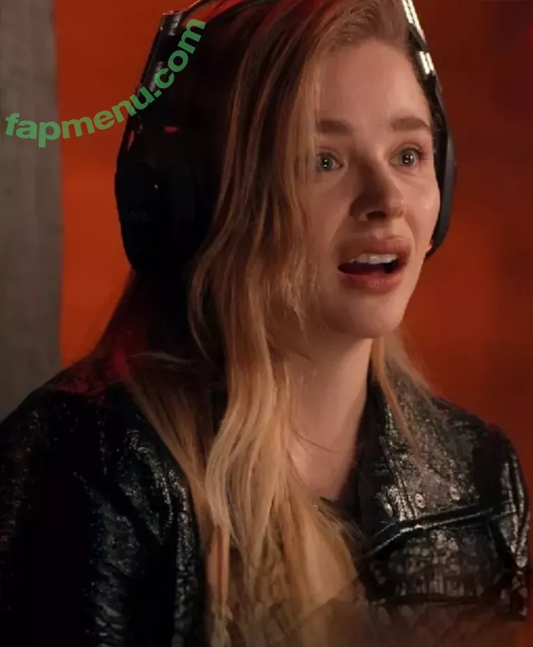 Chloe Grace Moretz nude photo #0569 (ChloeGMoretz)