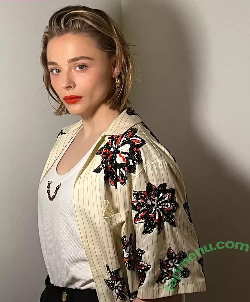 Chloe Grace Moretz nude photo #0572 (ChloeGMoretz)