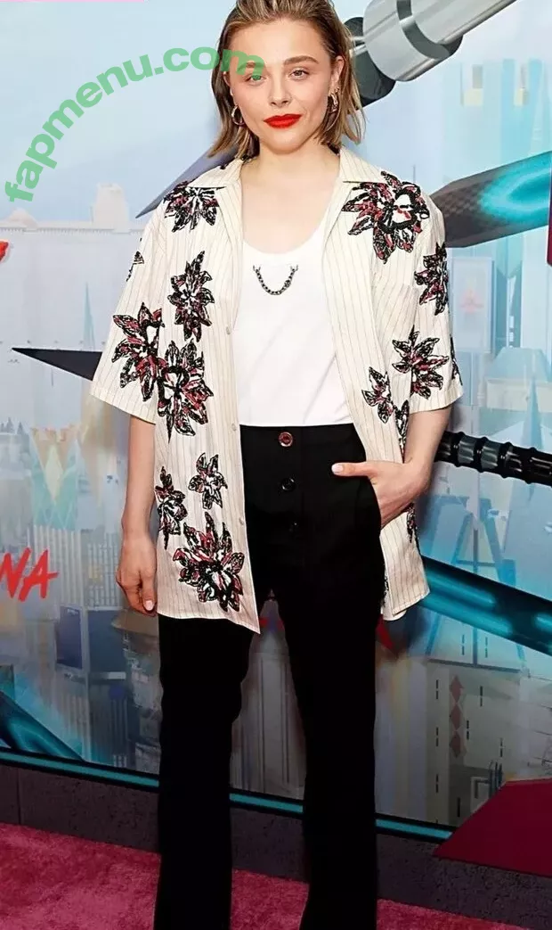 Chloe Grace Moretz nude photo #0586 (ChloeGMoretz)