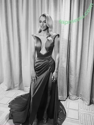 Chloe Kelly / chloekelly nude photo #0154