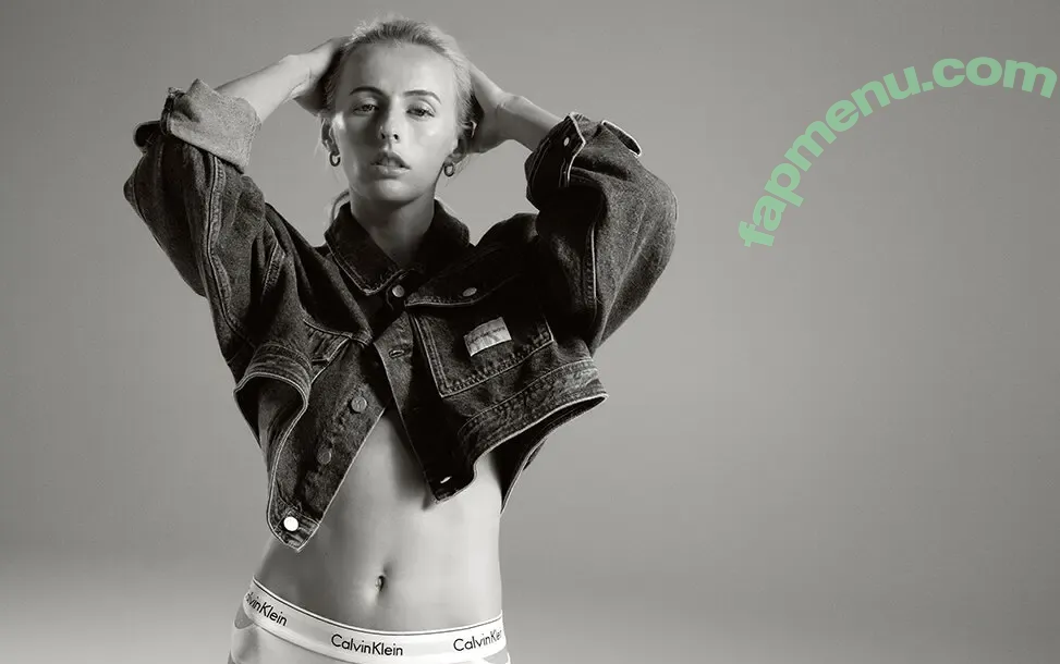 Chloe Kelly nude photo #0145 (chloekelly)