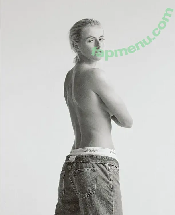 Chloe Kelly nude photo #0152 (chloekelly)