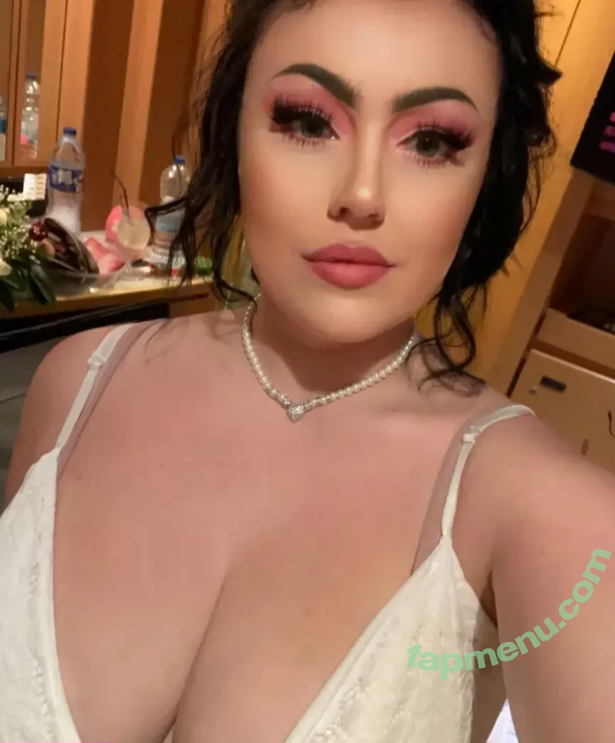 Chloe Louise nude photo #0063 (chloechloelouise / chloelouisenaked)