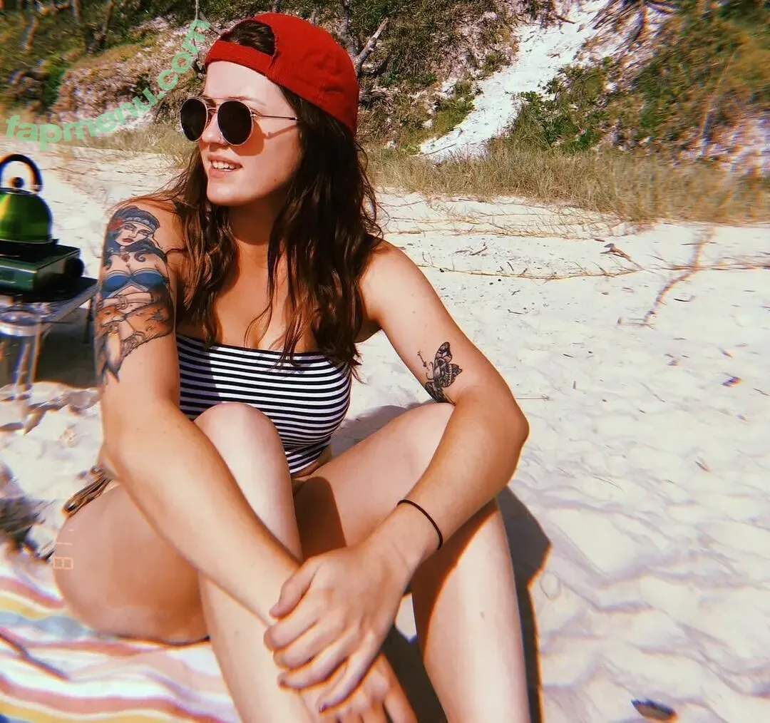 Chloe Maddren nude photo #0309 (chloe_maddren / chloemaddren)