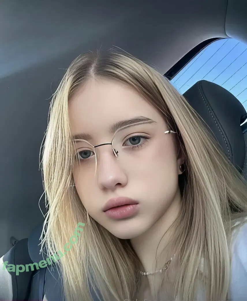 chloe_magic nude photo #0004 (chloesmagic)