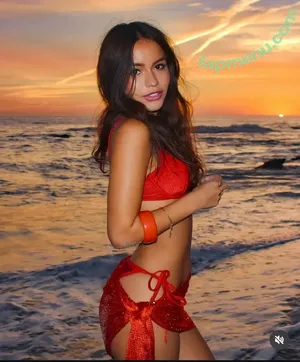Chloe Marquez / iwantacinnamonroll nude photo #0016