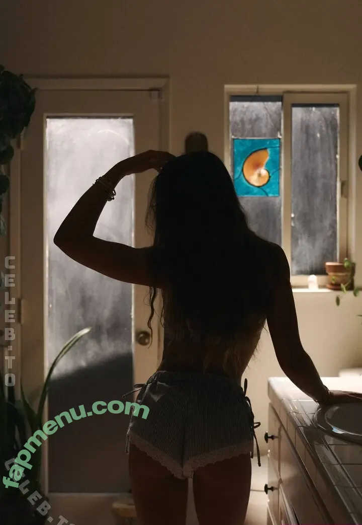 chloe.parker nude photo #0015 (ChloeParkerr / bunnybunny924 / chloe.parkerrrr)