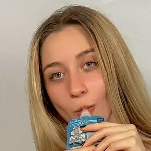 Chloe Poison / chloe_poison / poisonpeachhair nude photo #0009