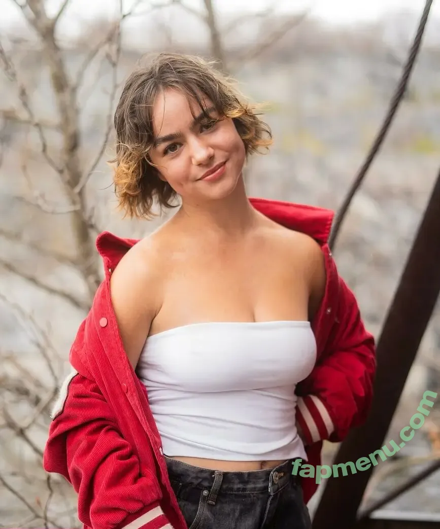 Chloe Reynolds nude photo #0118 (chloegreynolds)