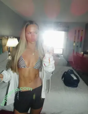 Chloe Rigdon / chloerigdon nude photo #0022