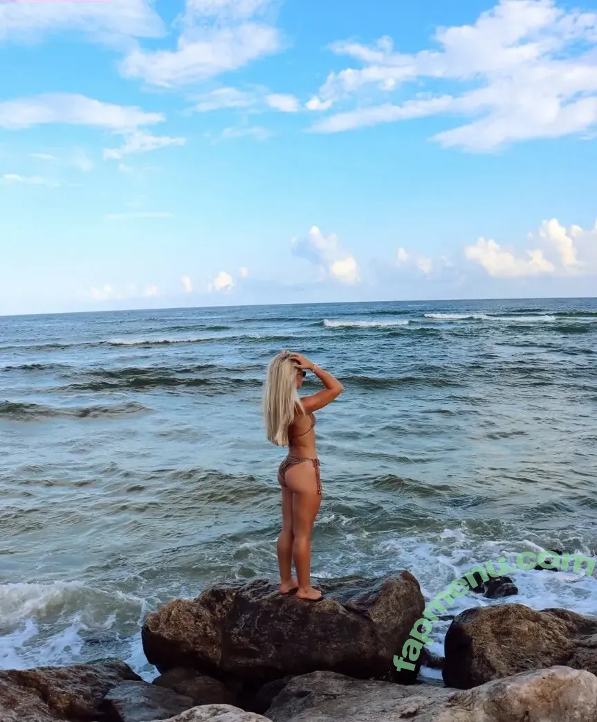 Chloe Rigdon nude photo #0006 (chloerigdon)