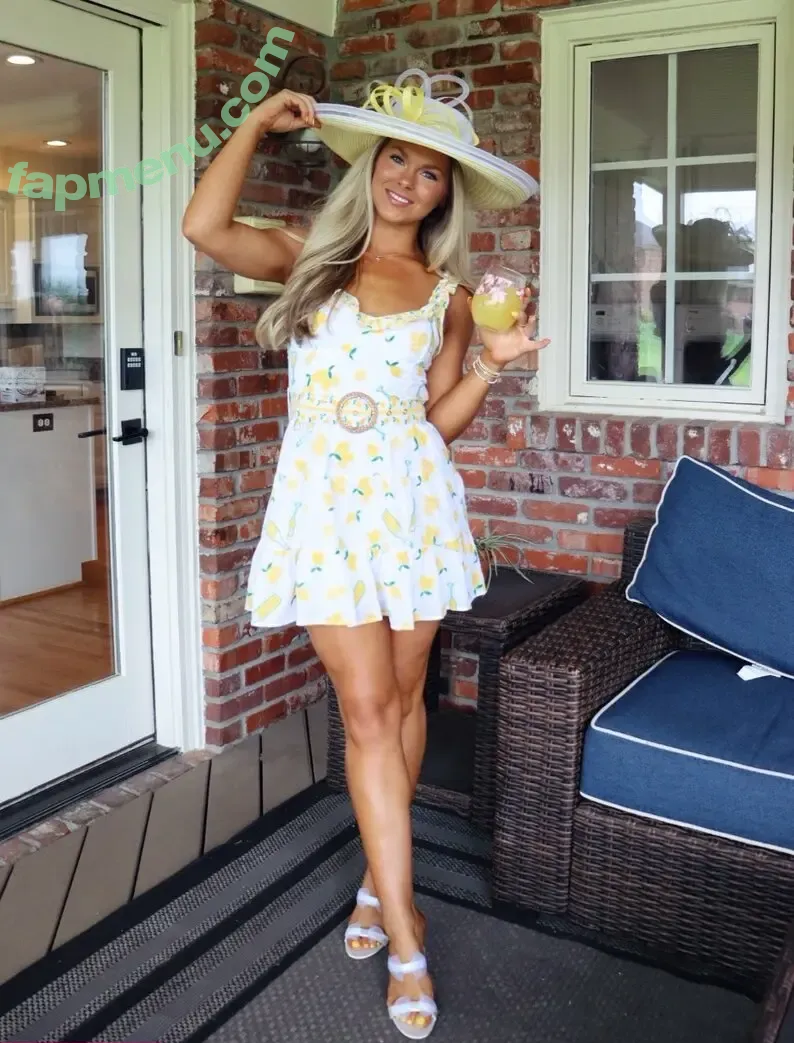 Chloe Rigdon nude photo #0011 (chloerigdon)