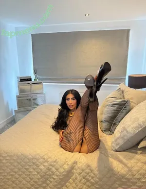 Chloe Saxon / chloesaxon nude photo #0114