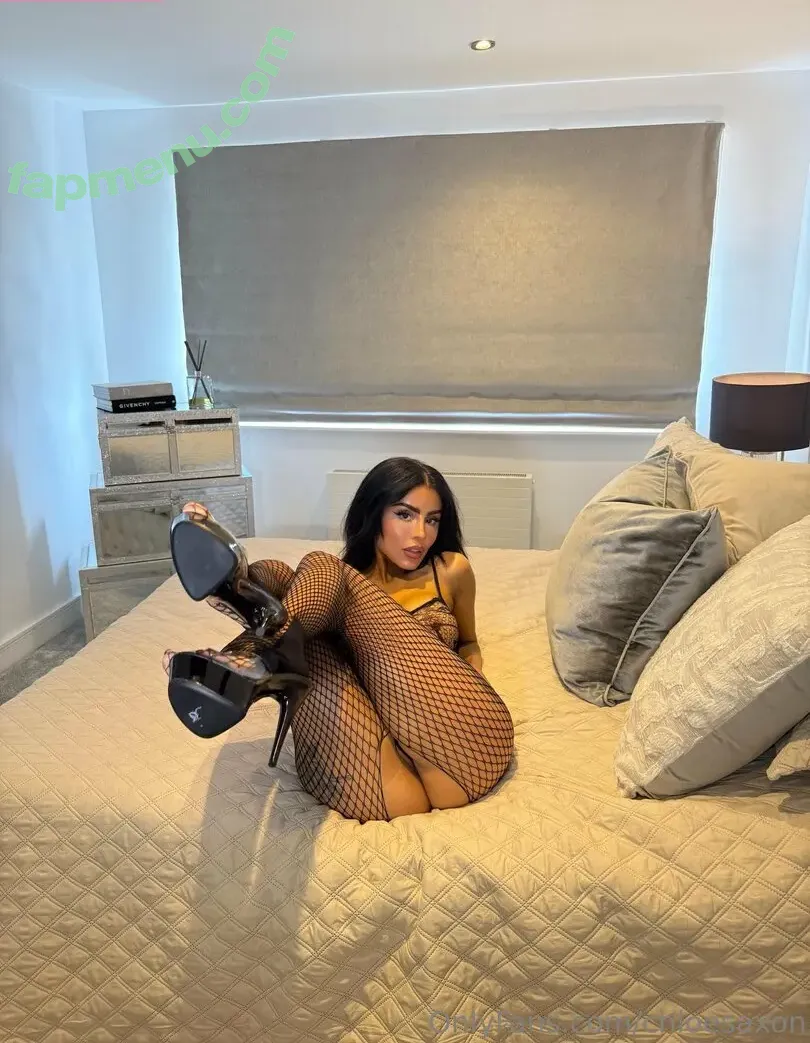 Chloe Saxon nude photo #0110 (chloesaxon)