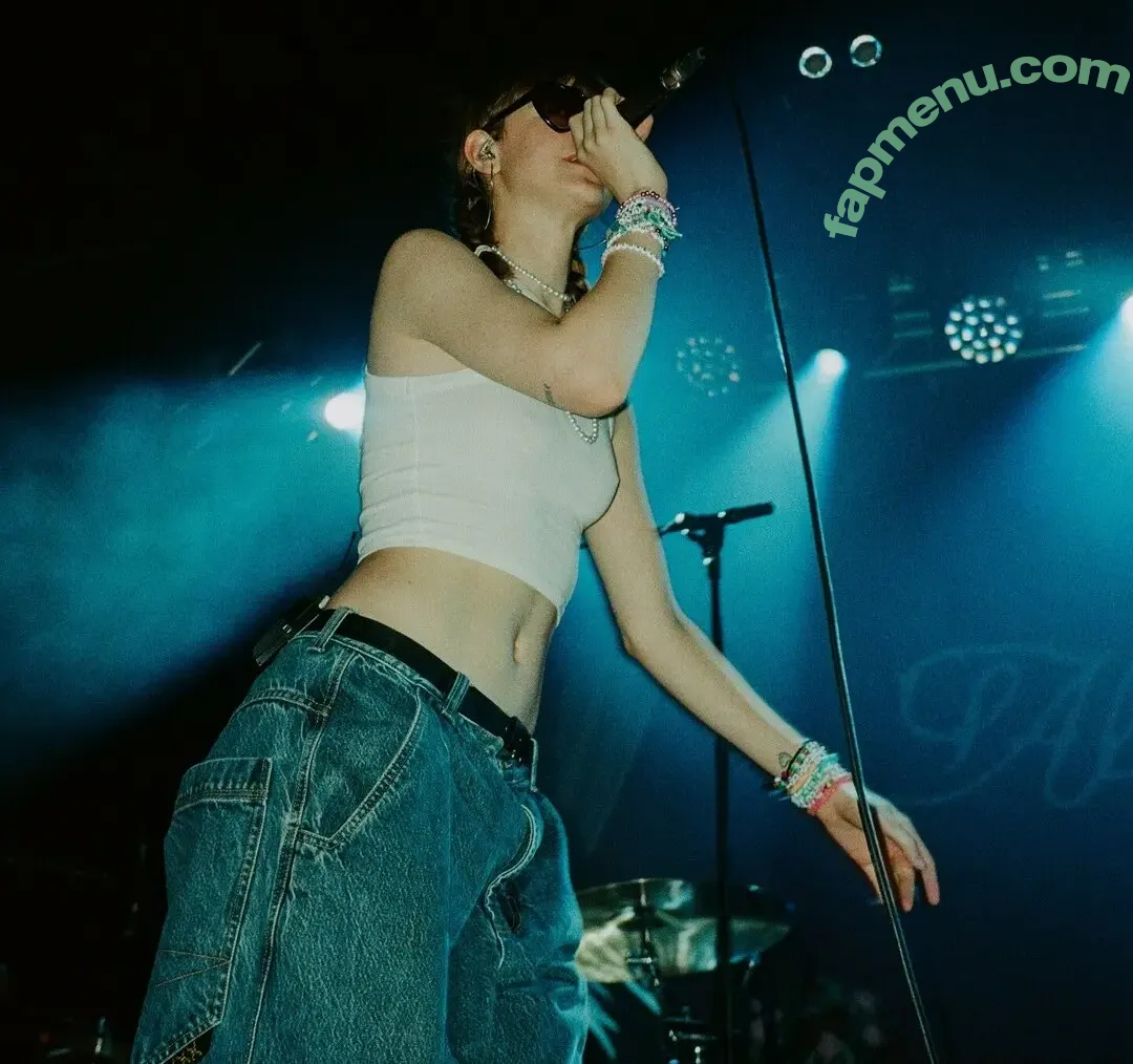 Chloe Slater nude photo #0033 (Indie Musician / chloeslater333)