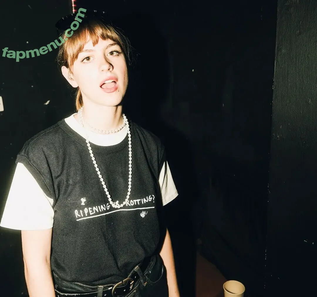 Chloe Slater nude photo #0068 (Indie Musician / chloeslater333)