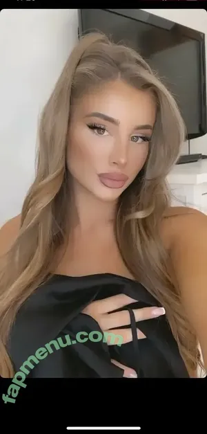 Chloe Streatfield / ChloeCrystal1 / chloestreatfield nude photo #0118