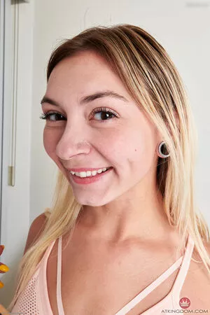 Chloe Temple / Conservatives / chloe_temple / senorita_satan nude photo #0352