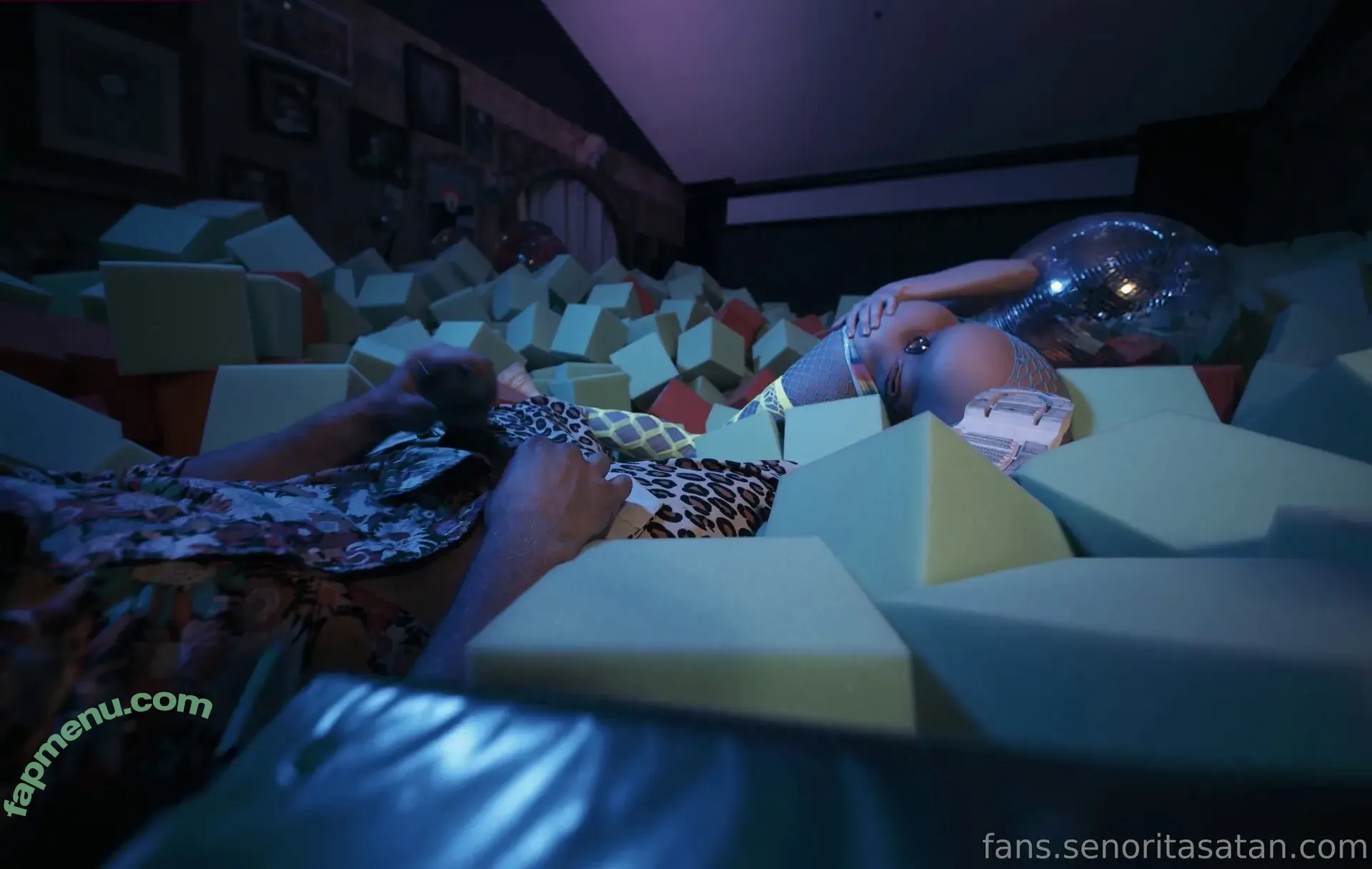 Chloe Temple nude photo #1190 (Conservatives / chloe_temple / senorita_satan)