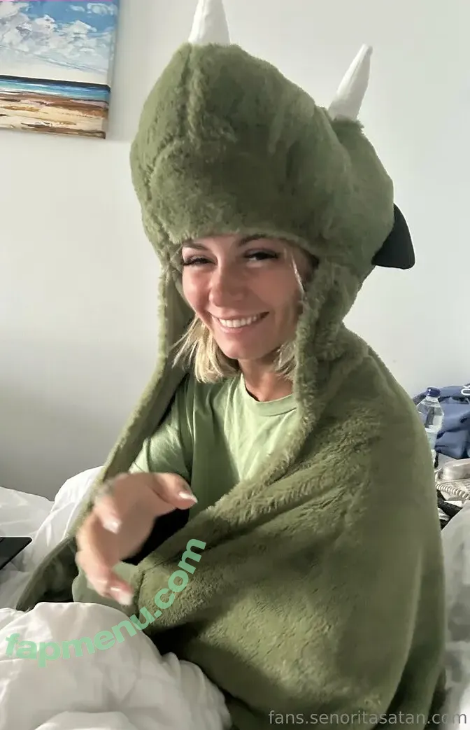 Chloe Temple nude photo #1225 (Conservatives / chloe_temple / senorita_satan)